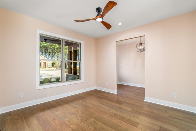 34 Victoria Lane, Hot Springs Village, AR 71909