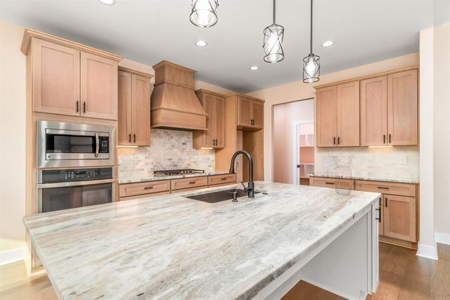 34 Victoria Lane, Hot Springs Village, AR 71909