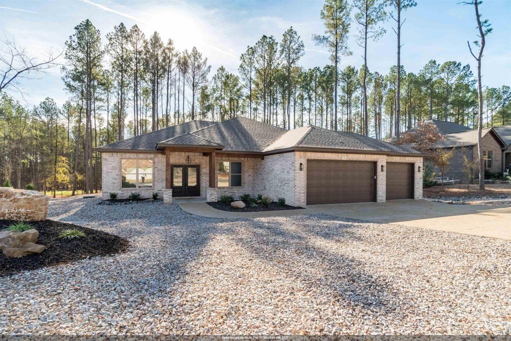 34 Victoria Lane, Hot Springs Village, AR 71909