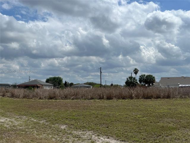 7025 Beaver Cir, La Belle, FL 33935