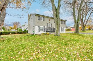 140 North Dr, Greece, NY 14612