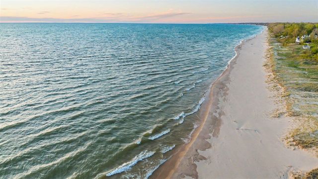 409 N Shore Drive, South Haven, MI 49090