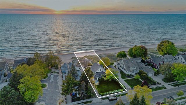 409 N Shore Drive, South Haven, MI 49090