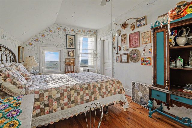 409 N Shore Drive, South Haven, MI 49090