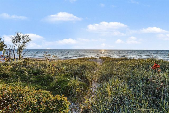 409 N Shore Drive, South Haven, MI 49090