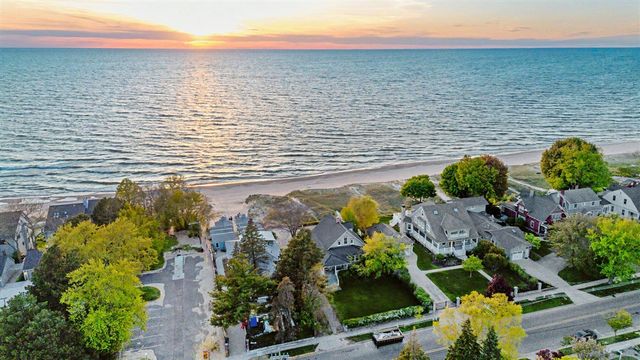 409 N Shore Drive, South Haven, MI 49090