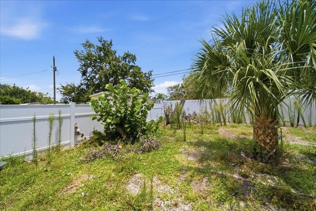2316 HOLYOKE AVENUE, Bradenton, FL 34207