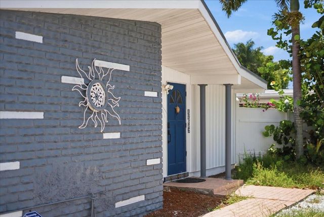 2316 HOLYOKE AVENUE, Bradenton, FL 34207