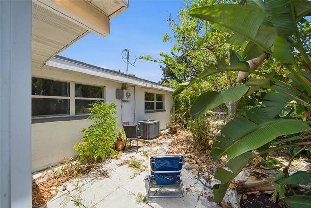 2316 HOLYOKE AVENUE, Bradenton, FL 34207