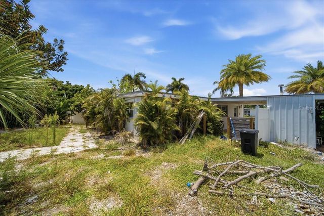 2316 HOLYOKE AVENUE, Bradenton, FL 34207