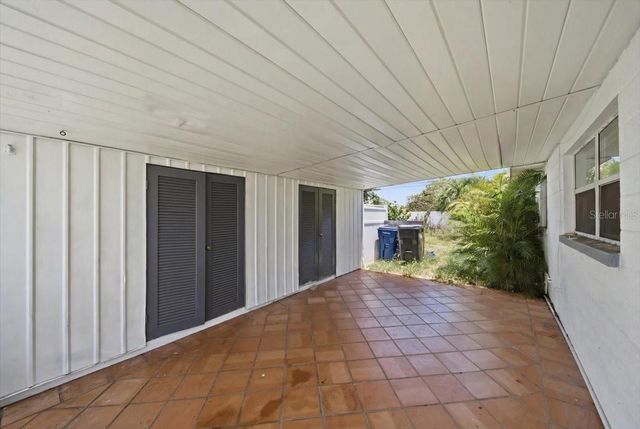 2316 HOLYOKE AVENUE, Bradenton, FL 34207