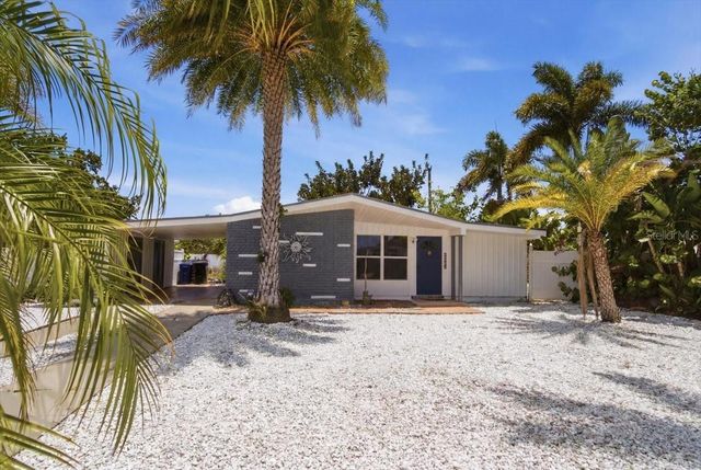 2316 HOLYOKE AVENUE, Bradenton, FL 34207