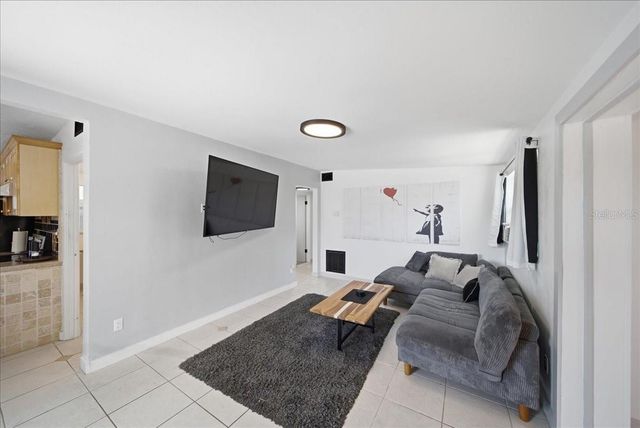 2316 HOLYOKE AVENUE, Bradenton, FL 34207