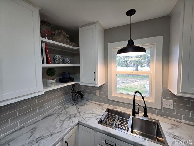 1003 W Saint Francis Street, Dexter, MO 63841