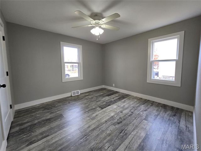 1003 W Saint Francis Street, Dexter, MO 63841