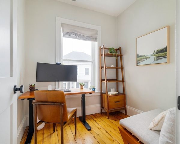 165 Putnam Avenue B, Cambridge, MA 02138
