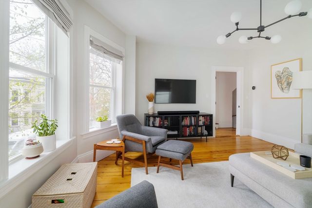 165 Putnam Avenue B, Cambridge, MA 02138