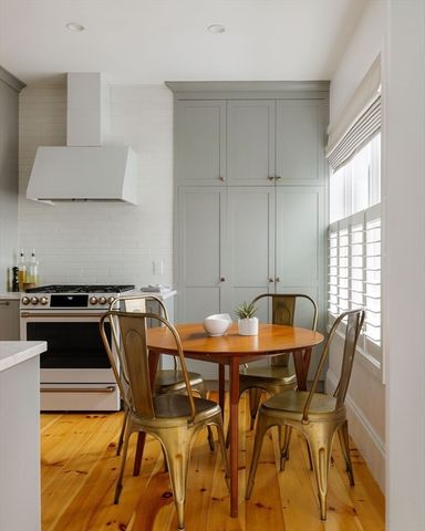 165 Putnam Avenue B, Cambridge, MA 02138