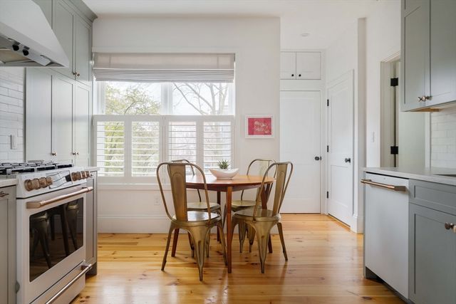 165 Putnam Avenue B, Cambridge, MA 02138