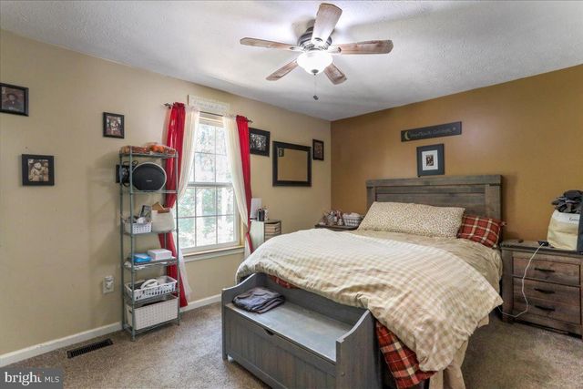648 PLATT MOUNTAIN LN, Inwood, WV 25428
