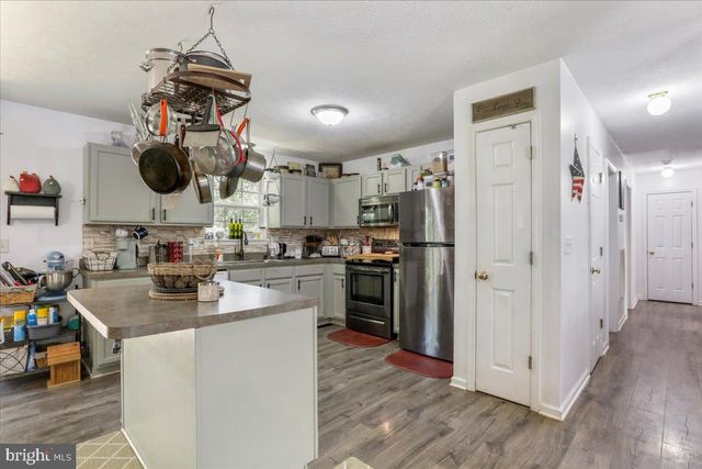 648 PLATT MOUNTAIN LN, Inwood, WV 25428