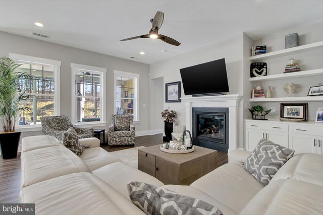 371 QUIET CREEK DR, Gettysburg, PA 17325