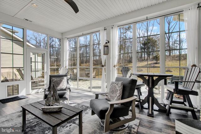 371 QUIET CREEK DR, Gettysburg, PA 17325