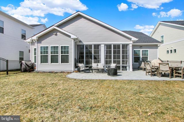 371 QUIET CREEK DR, Gettysburg, PA 17325