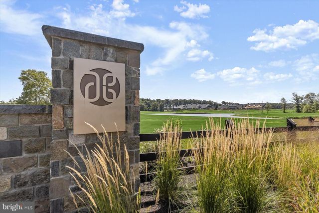 371 QUIET CREEK DR, Gettysburg, PA 17325