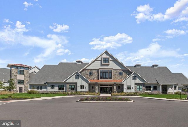 371 QUIET CREEK DR, Gettysburg, PA 17325