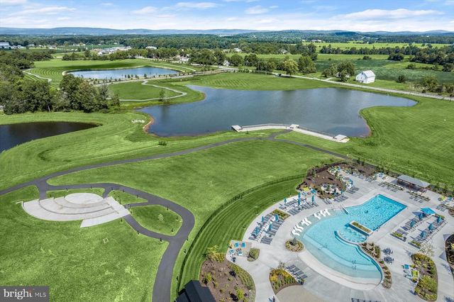 371 QUIET CREEK DR, Gettysburg, PA 17325