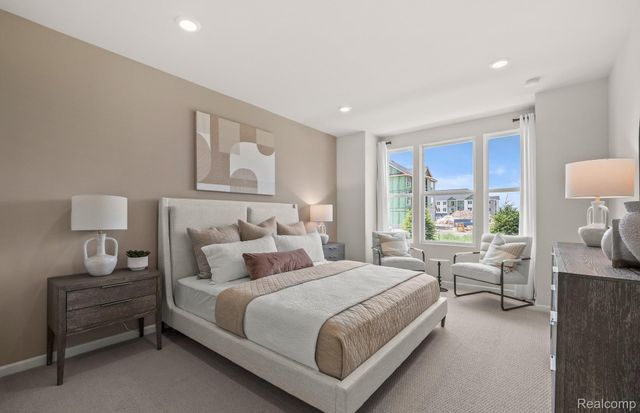 42696 Arbor Drive, Clinton Charter Township, MI 48038