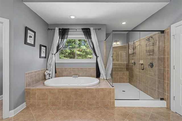 942 Artistry Way, Fairburn, GA 30213