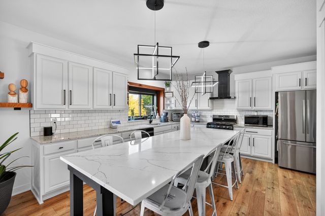 105 NW 11th Street, Grimes, IA 50111