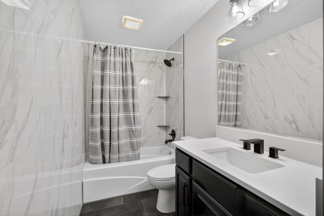 105 NW 11th Street, Grimes, IA 50111