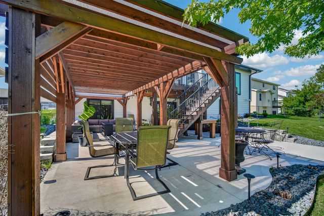 105 NW 11th Street, Grimes, IA 50111