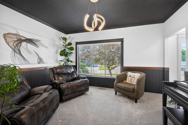 105 NW 11th Street, Grimes, IA 50111