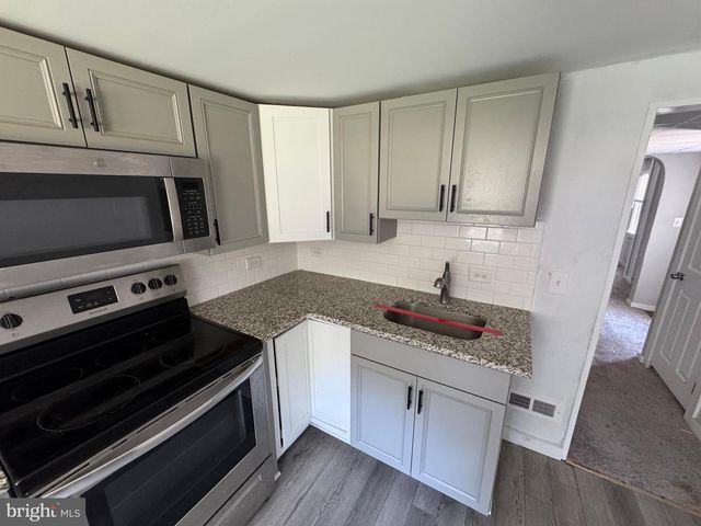 395 TANSBORO RD, Berlin, NJ 08009