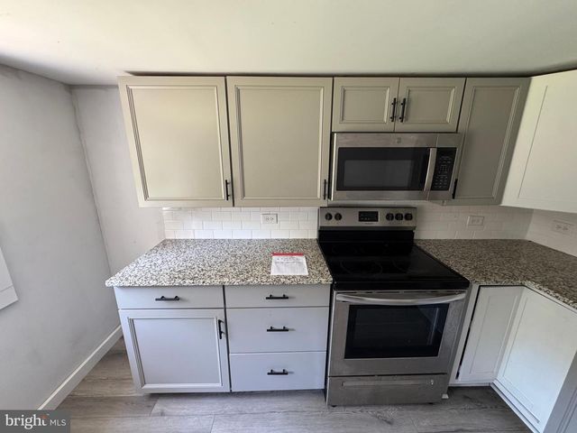 395 TANSBORO RD, Berlin, NJ 08009