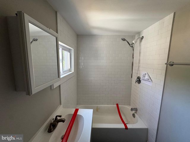 395 TANSBORO RD, Berlin, NJ 08009