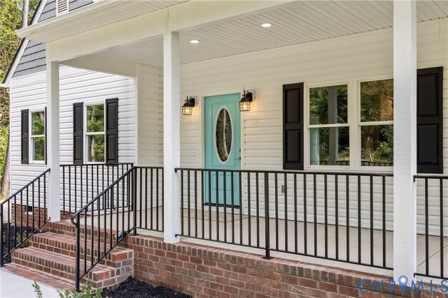 2211 Osborne Rd, Chester, VA 23831