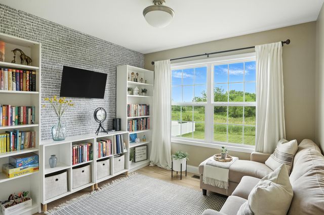 688 Village Pkwy, Lowell, IN 46356