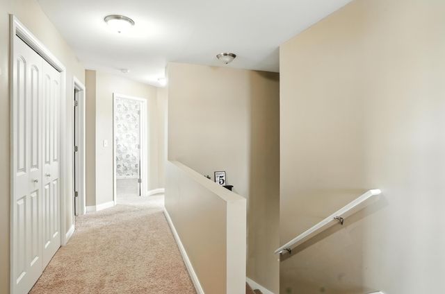 688 Village Pkwy, Lowell, IN 46356