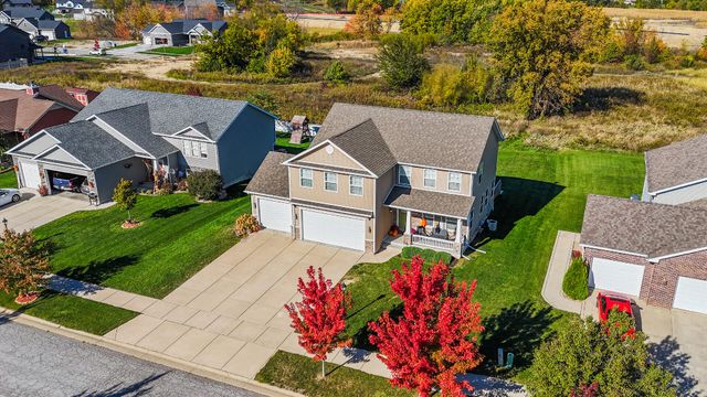 688 Village Pkwy, Lowell, IN 46356