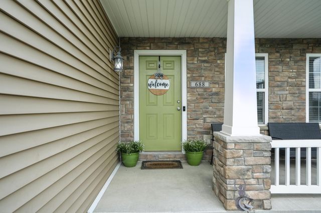 688 Village Pkwy, Lowell, IN 46356