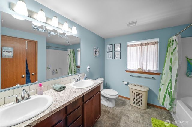 19306 128th Ave SE, Yelm, WA 98597