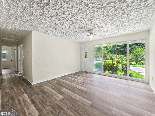 2559 Dale Creek Drive NW, Atlanta, GA 30318