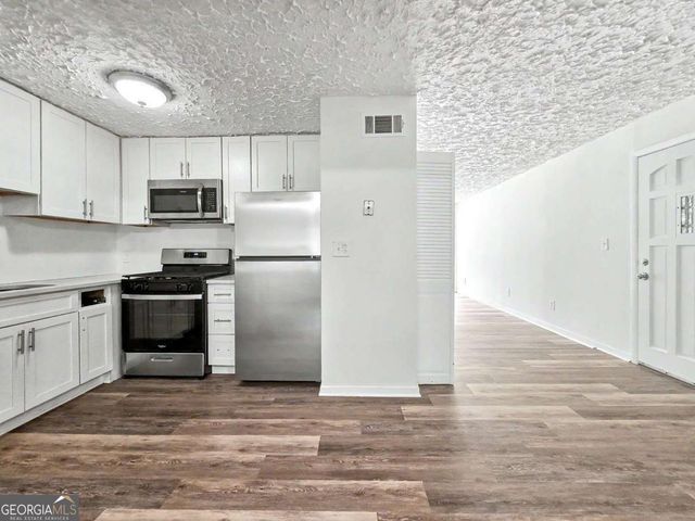 2559 Dale Creek Drive NW, Atlanta, GA 30318