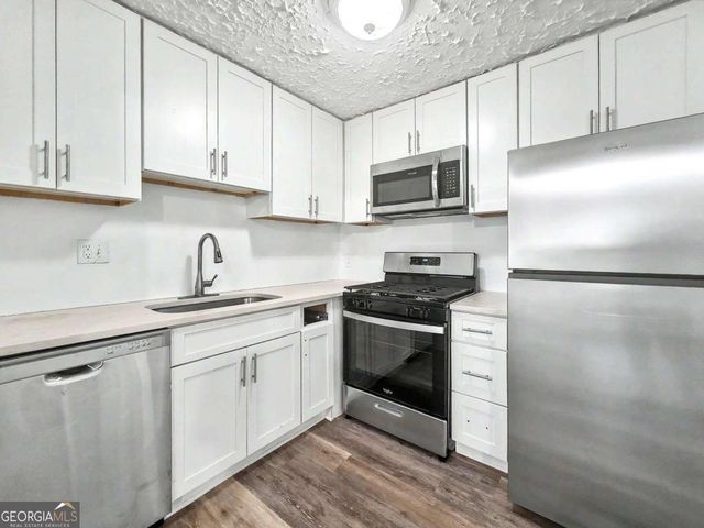 2559 Dale Creek Drive NW, Atlanta, GA 30318