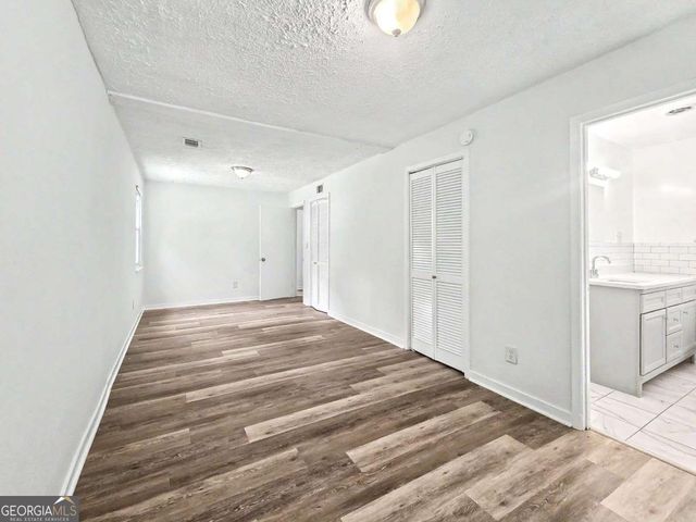 2559 Dale Creek Drive NW, Atlanta, GA 30318